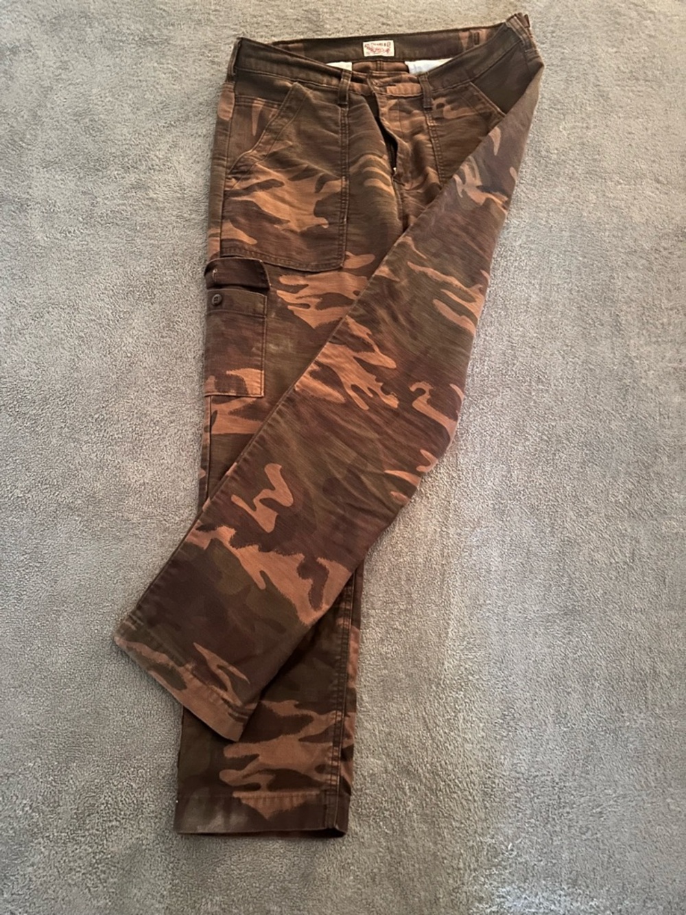 Levi's Men's Brown Camouflage Cargo Pants